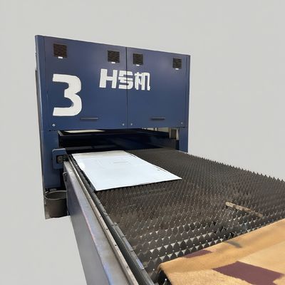 سعر جيد 3000W Fiber Laser Cutting Machine 4000x1500mm Servo System الانترنت