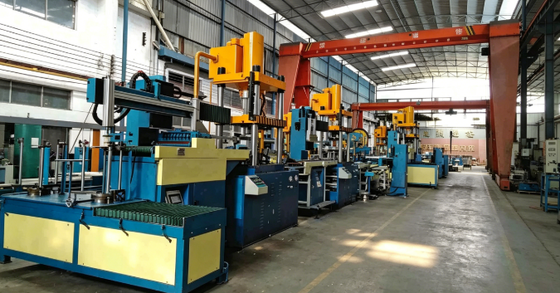 سعر جيد آلة تشكيل الغلاية الهيدروليكية الآلية 1500KN 30KW محرك، 700 × 880mm طاولة عمل الانترنت
