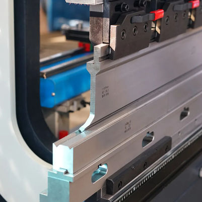 1000KN غسالة المطبخ آلة CNC الضغط الفرامل 125T 2500 8ft المعدنية للانحناء آلة