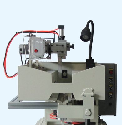 آلة لحام CNC الخاصة بمعدات الصناعة المعدنية