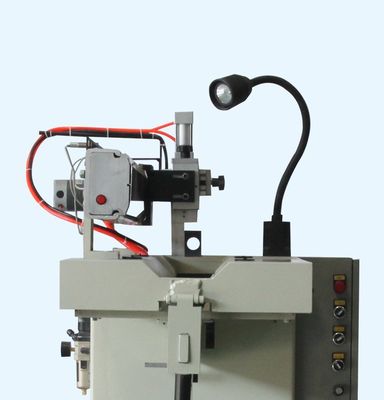 آلة لحام CNC الخاصة بمعدات الصناعة المعدنية