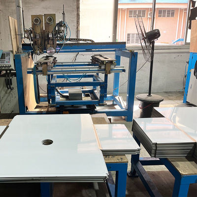آلة طحن CNC الدقيقة للخياطات لحام ألواح التماسيح المطبخية المصنوعة يدوياً