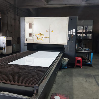 علبة ماء يدوية ذاتية الطاقة عالية متخصصة في إنتاج آلة CNC لقطع الليزر المعدنية