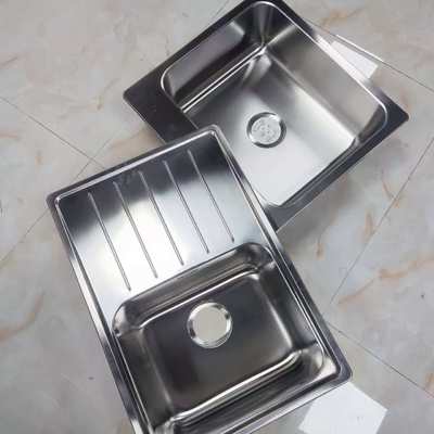 304 الفولاذ المقاوم للصدأ حوض المطبخ مزدوج الصحن مع الصرف