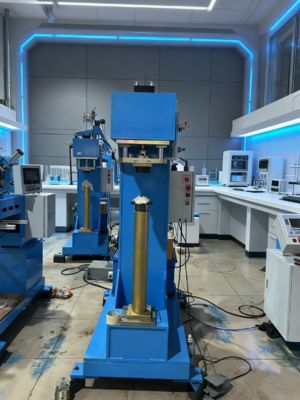 آلة تشكيل الزوايا الهيدروليكية والاتصال