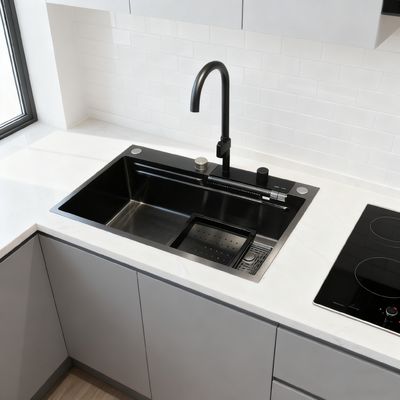 غسالة مطبخ من الفولاذ المقاوم للصدأ ذات حوض مزدوج 800 مم مع النهاية الممشحة ، وسائط التخفيف من الصوت ، والصرف الخلفي