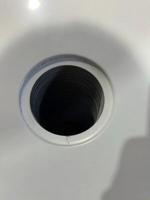 مكبس عميق لثقب فتحة الماء في الأحواض المصنوعة يدوياً